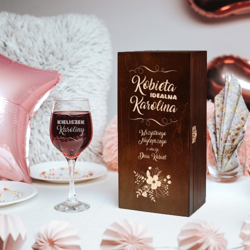 Kieliszek na wino z grawerem w skrzynce ciemny brąz prezent dla niej