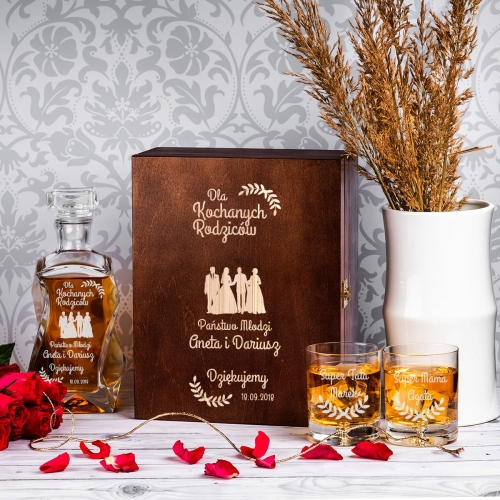 Prezent dla rodziców na ślub - Zestaw karafka z grawerem i szklanki do whisky -  Listki - Łamana
