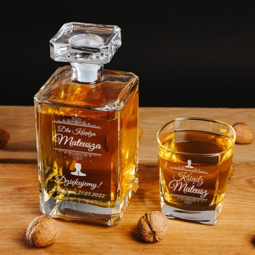 Karafka z Grawerem i Szklanka Do Whisky - Prezent dla Księdza - Kwadratowa