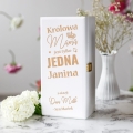 Skrzynka Na Alkohol z Grawerem dla Mamy - Prezent na Dzień Matki - Królowa Mama jest Tylko Jedna - Biała