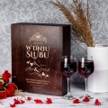 Kieliszki na wino w potrójnej skrzynce z grawerem dla Pary Młodej
