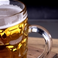 Kufel z Grawerem Do Piwa - Zestaw Prezentowy dla Dziadka - Prezent na Dzień Dziadka - Kufel + Podkładka + Otwieracz - Najlepszy Dziadek na Świecie
