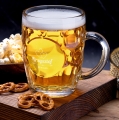 Kufel Do Piwa Kieliszek do Wina z Grawerem - Prezent dla Pary Młodej - Zestaw Prezentowy dla Pary Młodej - Prezent na Ślub - Imiona i Serca