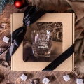 Szklanka do Whisky z Grawerem - Prezent na Święta dla Faceta - Świąteczny Zestaw Prezentowy - Szklanka + Karty do Gry + Kostki Chłodzące - Wesołej Whisky