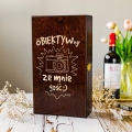 Skrzynka na Wino z Grawerem - Prezent dla Fotografa - Obiektywny gość