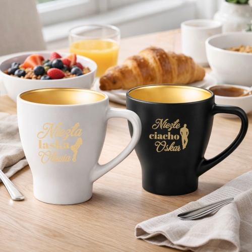 Zestaw Kubków z Grawerem - Prezent dla Par - Kubki Biały i Czarny - Zestaw Prezentowy dla Pary - Prezent na Walentynki - Niezła Laska, Niezłe Ciacho