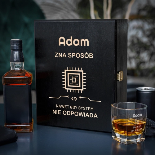 Zestaw Skrzynka na Whisky + Szklanka z Grawerem dla Informatyka - Prezent dla Informatyka