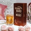 Karafka na whisky w skrzynce z grawerem rudy brąz