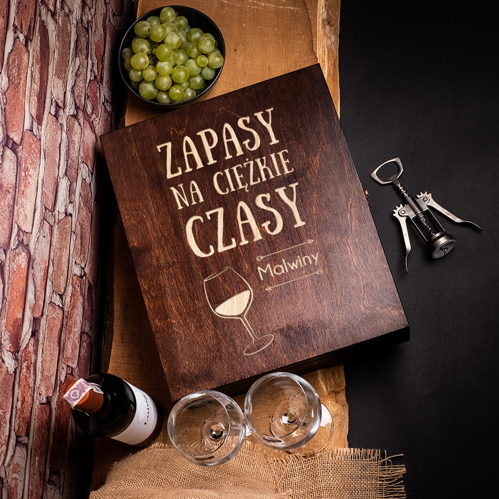 Potrójna skrzynka na wino z grawerem prezent dla dziewczyny