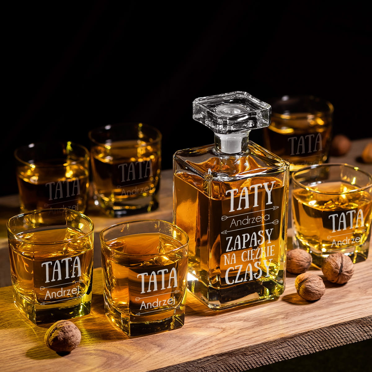 Kwadratowa karafka z grawerem i 6 szklanek do whisky, prezent dla taty