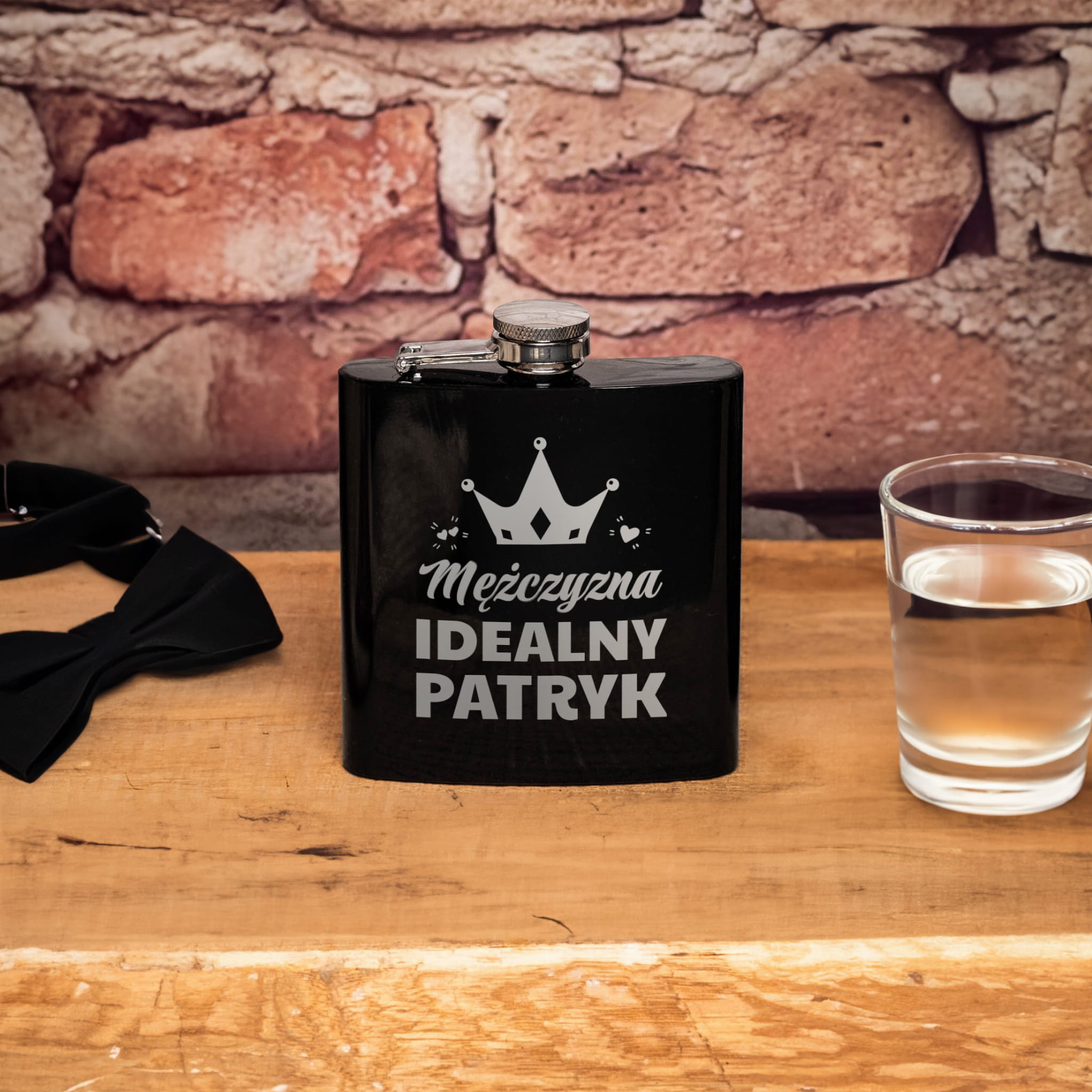 Piersiówka z Grawerem dla Chłopaka - Prezent na Dzień Chłopaka Walentynki - Mężczyzna Idealny