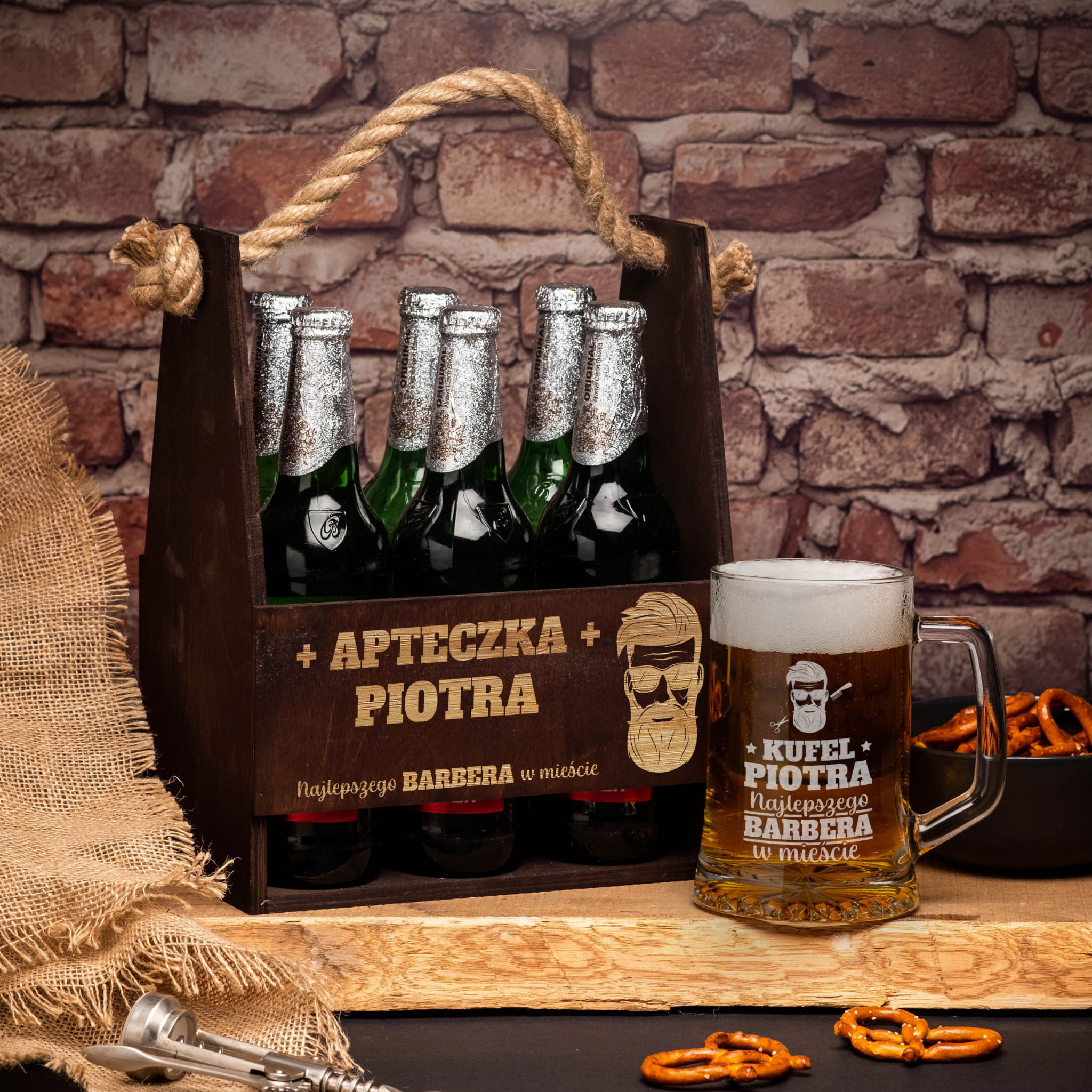 Nosidło i Kufel na Piwo z Grawerem - Prezent dla Barbera - Apteczka Najlepszego Barbera w Mieście
