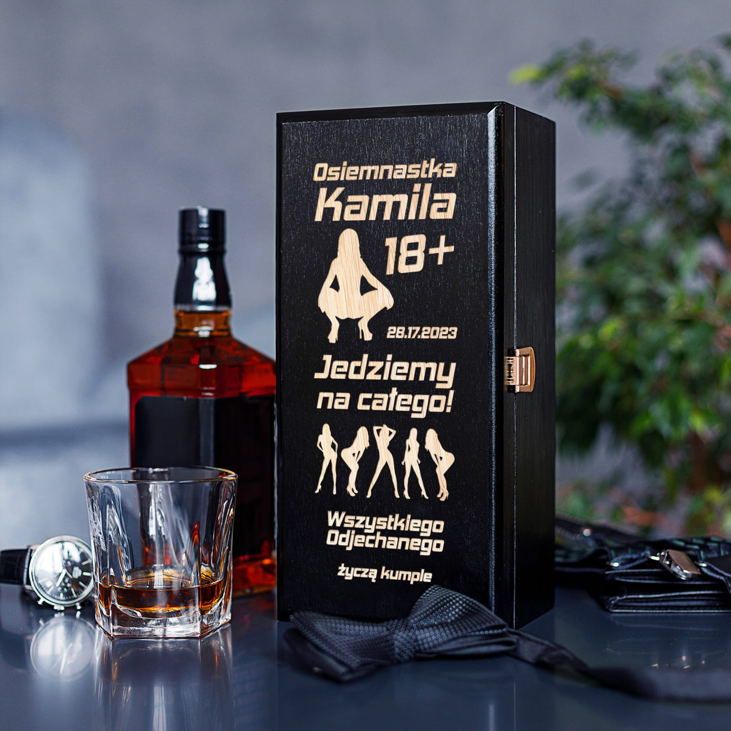 Skrzynka Czarna na Alkohol Na Urodziny - Prezent na Urodziny, Osiemnastkę - Wszystkiego Odjechanego