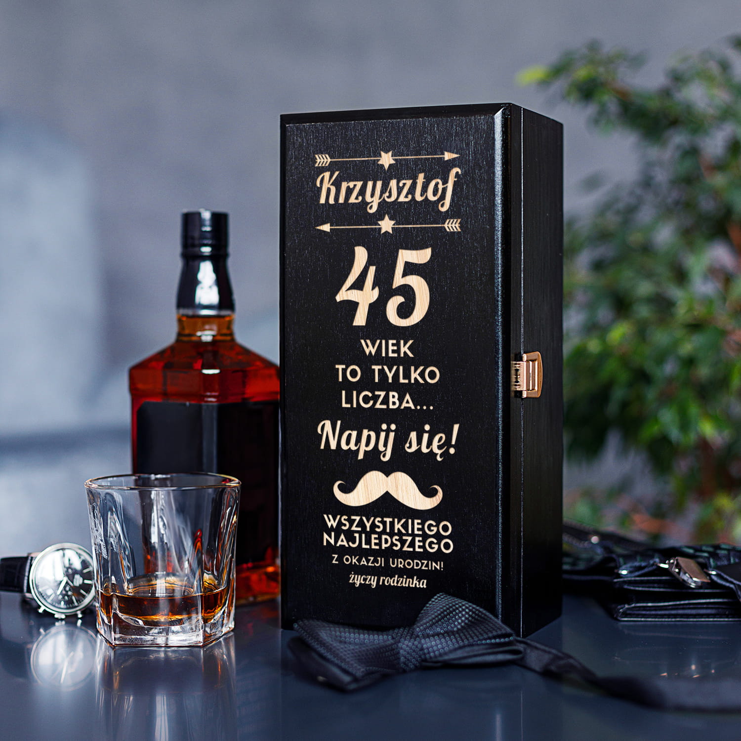 Skrzynka Czarna na Alkohol Na Urodziny - Prezent na Urodziny - Wiek to tylko liczba