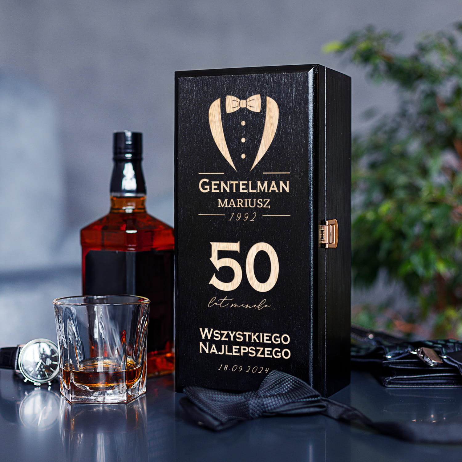 Skrzynka Czarna na Alkohol Na Urodziny - Prezent na Urodziny - Gentelman