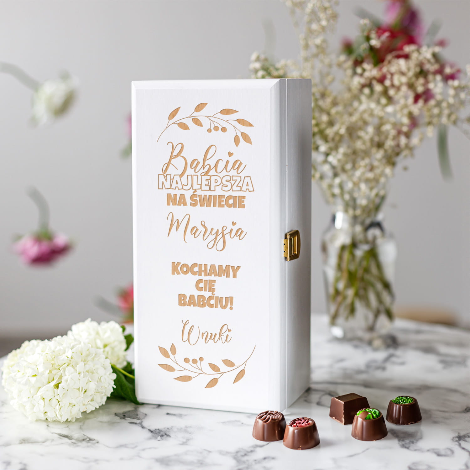 Pudełko na Prezent dla Babci z Grawerem -  Skrzynka na Słodycze - Prezent na Dzień Babci - Babcia Najlepsza na Świecie