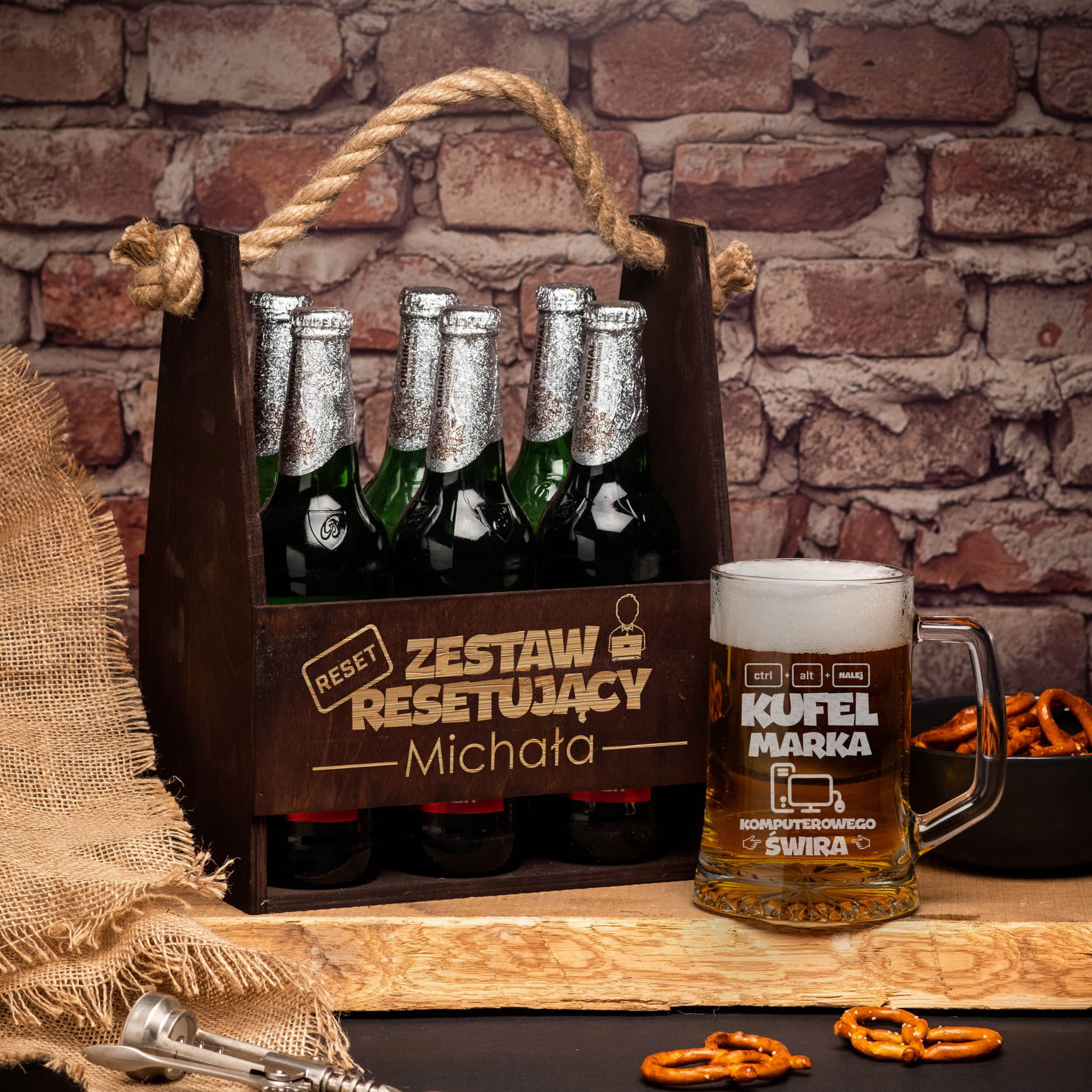 Nosidło i Kufel na Piwo z Grawerem - Prezent dla Informatyka - Zestaw Resetujący