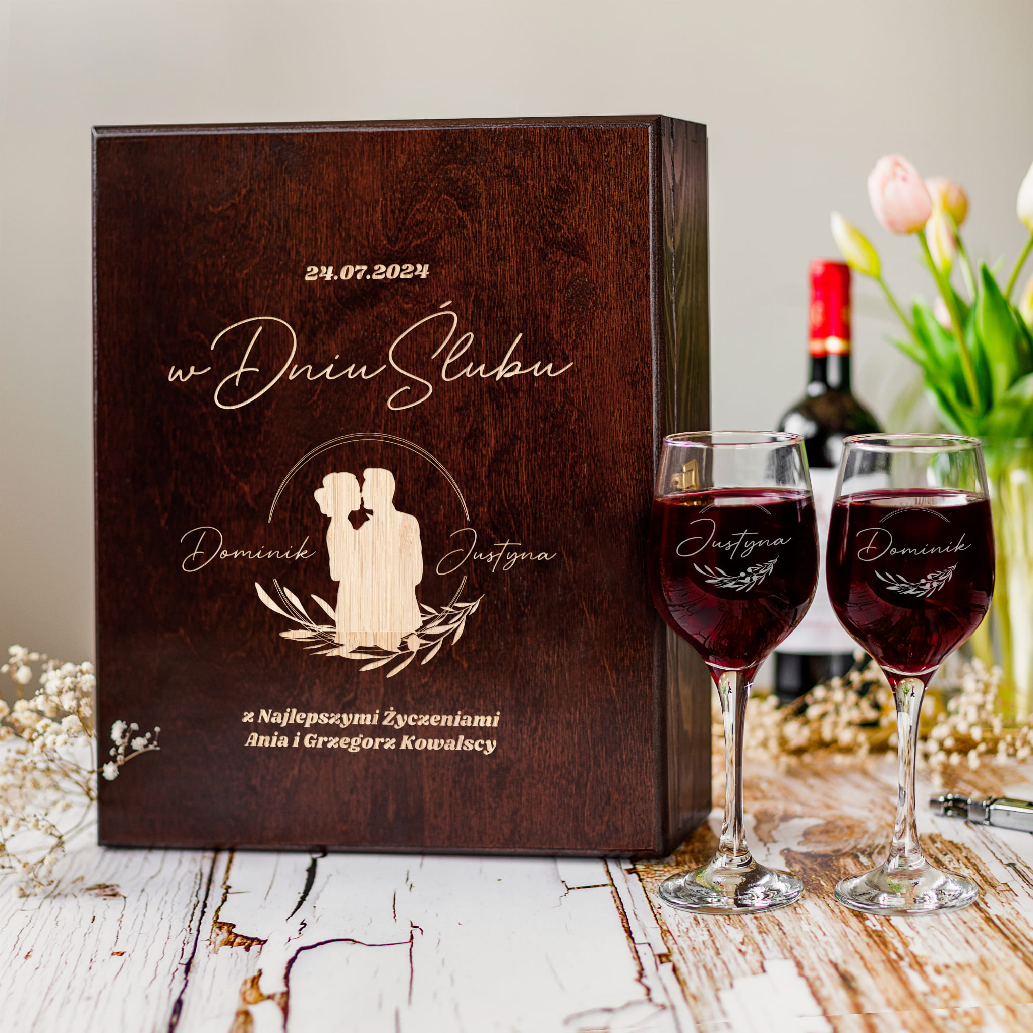Kieliszki do Wina w Skrzynce z Grawerem - Prezent na Ślub dla Pary Młodej - W Dniu Ślubu - Wianuszek - Potrójna