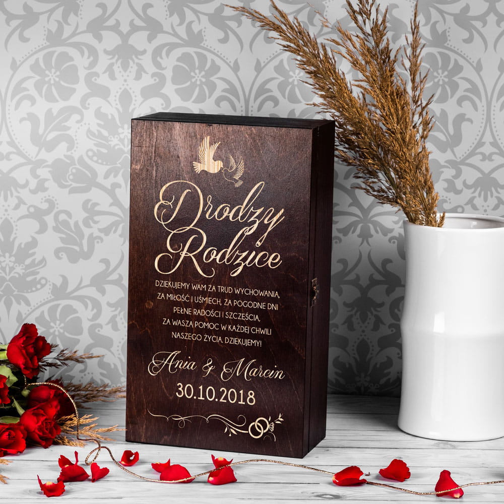 Podwójna skrzynka z grawerem na wino dla rodziców