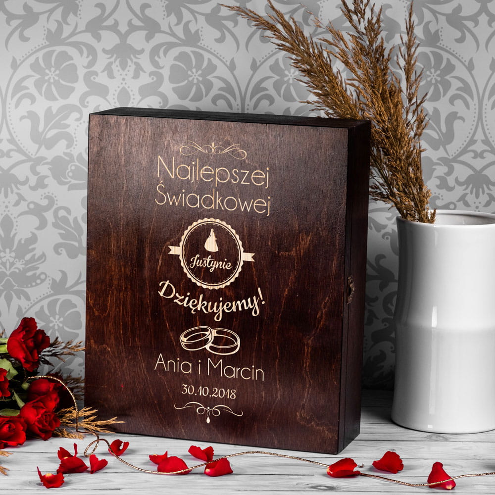 Potrójna skrzynka na wino z grawerem dla świadkowej