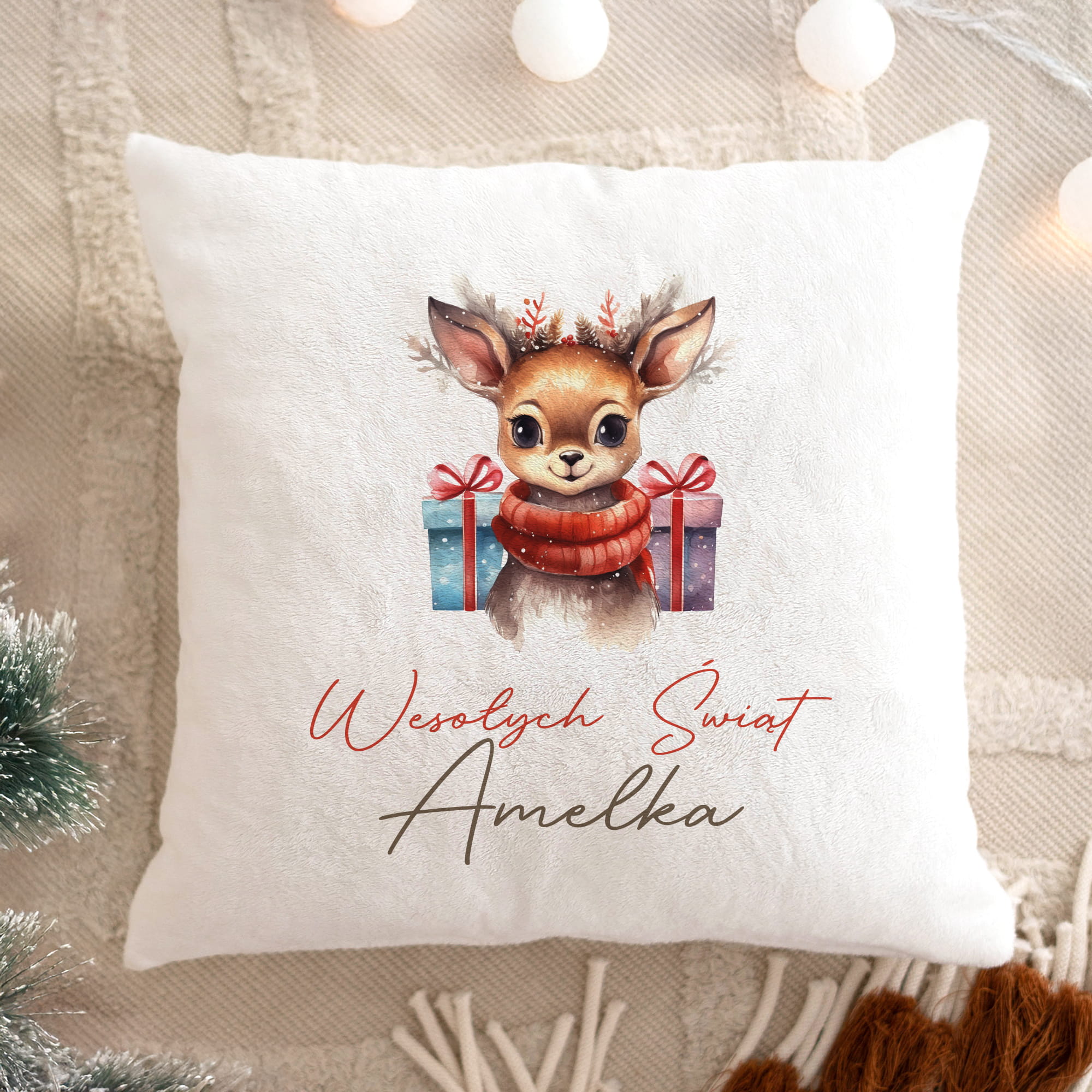 Prezent na Mikołajki Święta dla Dziecka - Mikołajkowa Poduszka Pluszowa Minky z Imieniem - Sarenka Biała