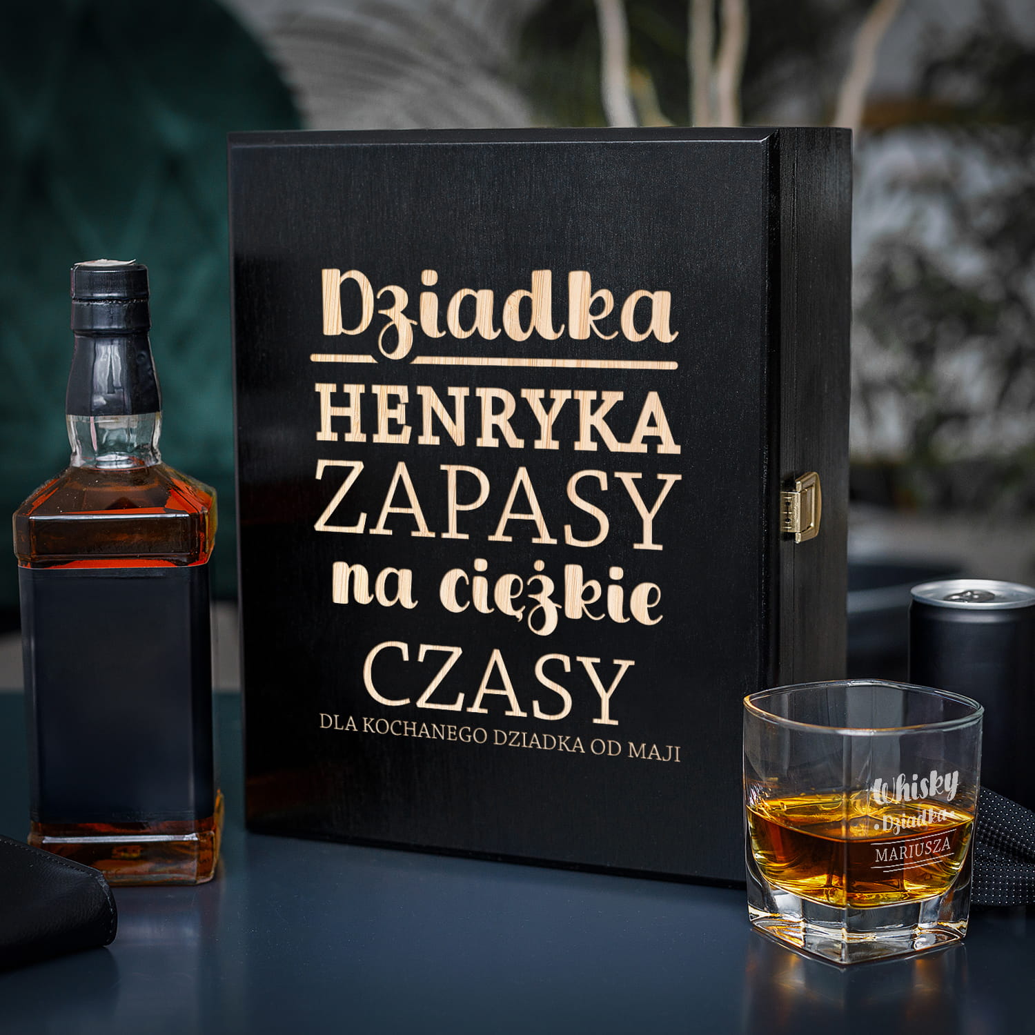 Zestaw Skrzynka na Whisky + Szklanka z Grawerem dla Dziadka - Prezent na Dzień Dziadka - Dziadka Zapasy na Ciężkie Czasy