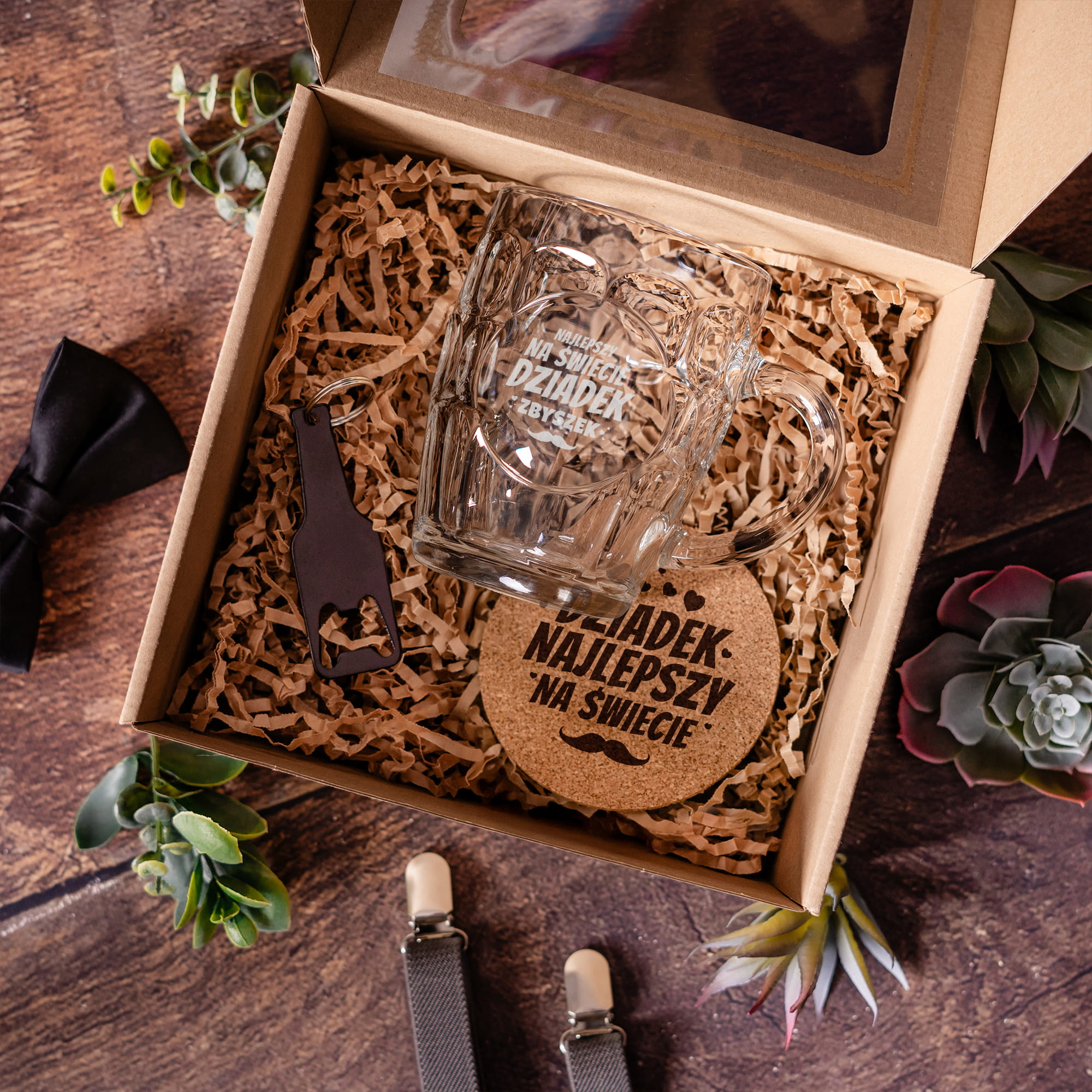 Kufel z Grawerem Do Piwa - Zestaw Prezentowy dla Dziadka - Prezent na Dzień Dziadka - Kufel + Podkładka + Otwieracz Butelka - Najlepszy Dziadek na Świecie