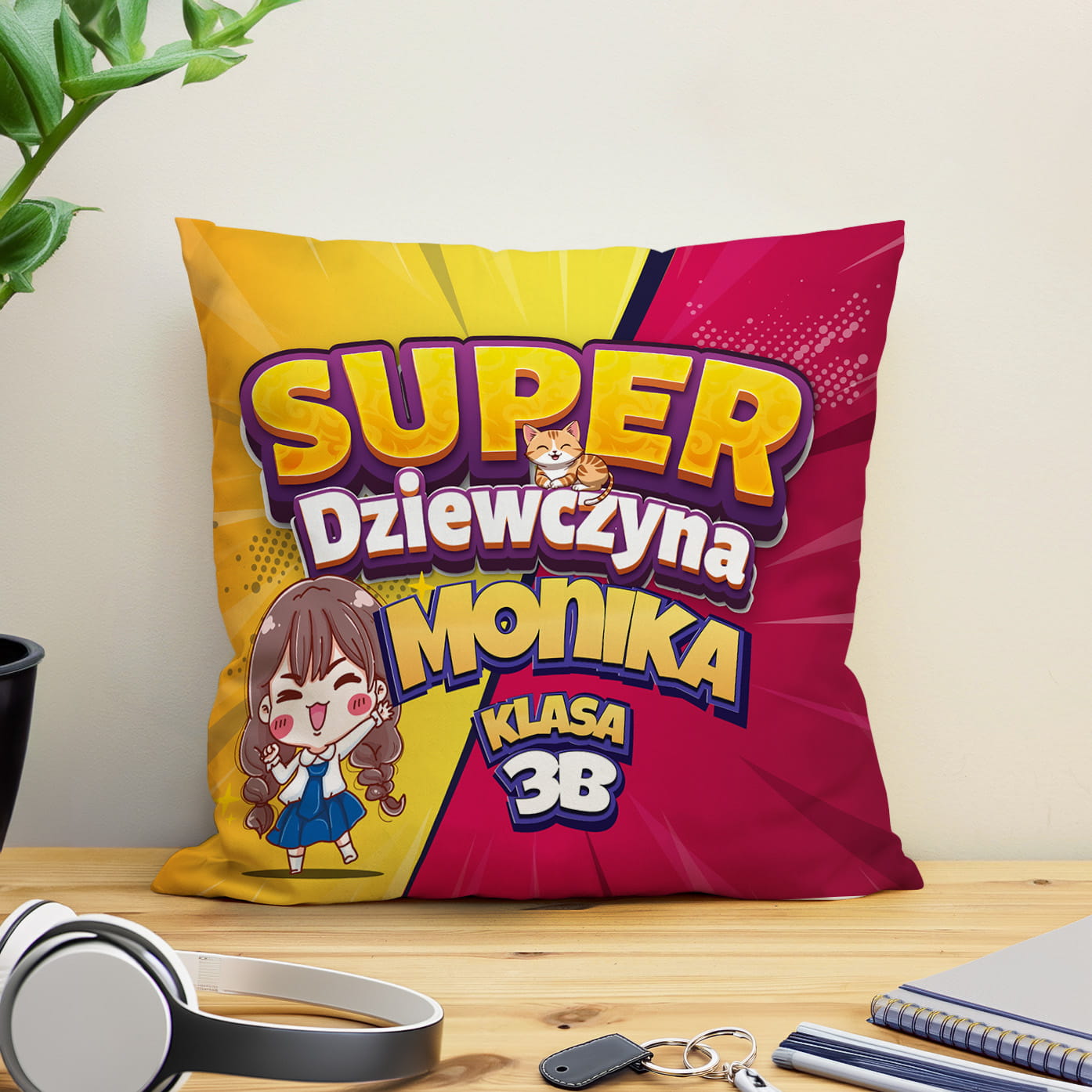 Prezent na Dzień Kobiet w Klasie - Kolorowa Poduszka z Imieniem dla Dziewczyny - Super Dziewczyna Różowo Żółta