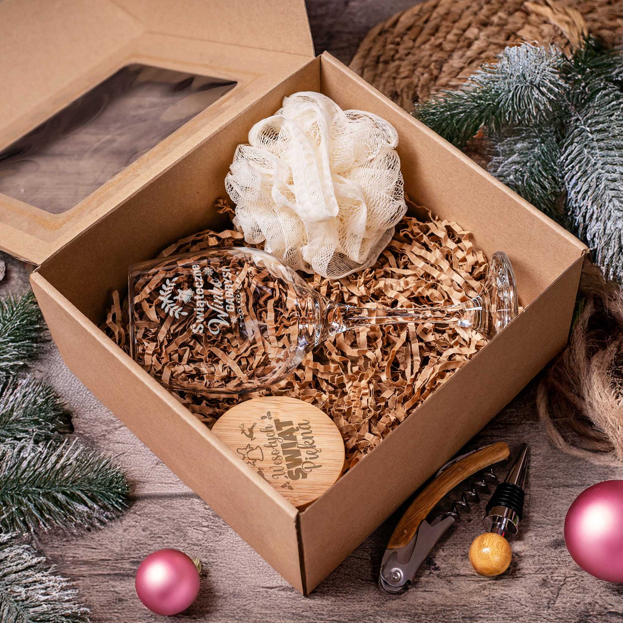 Kieliszek do Wina z Grawerem - Prezent na Święta - Świąteczny Zestaw Prezentowy - Kieliszek + Lusterko Bambusowe + Myjka do Kąpieli - Świąteczne Winko