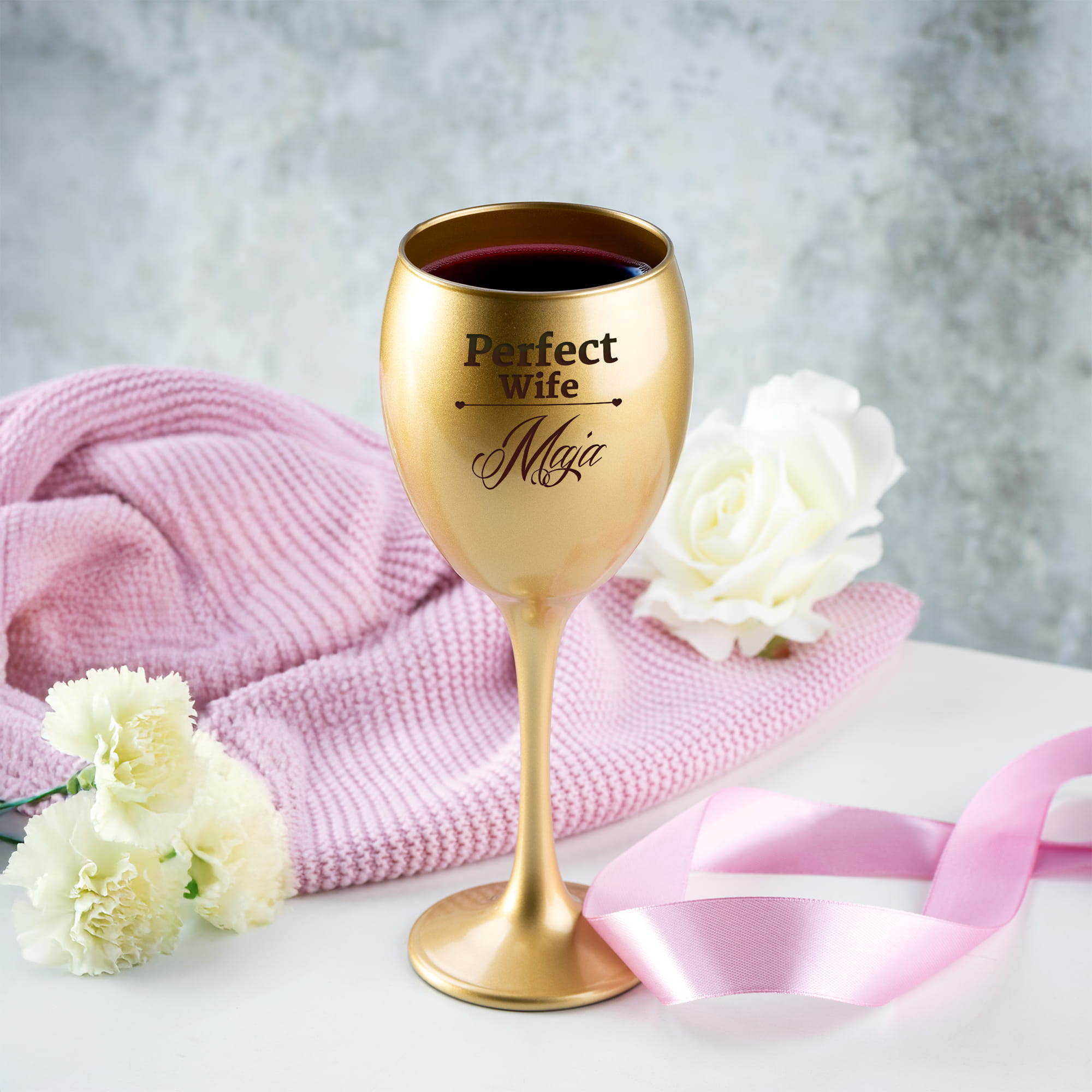 Złoty Kieliszek do Wina z Grawerem - Prezent Na Dzień Kobiet dla Żony - Perfect Wife