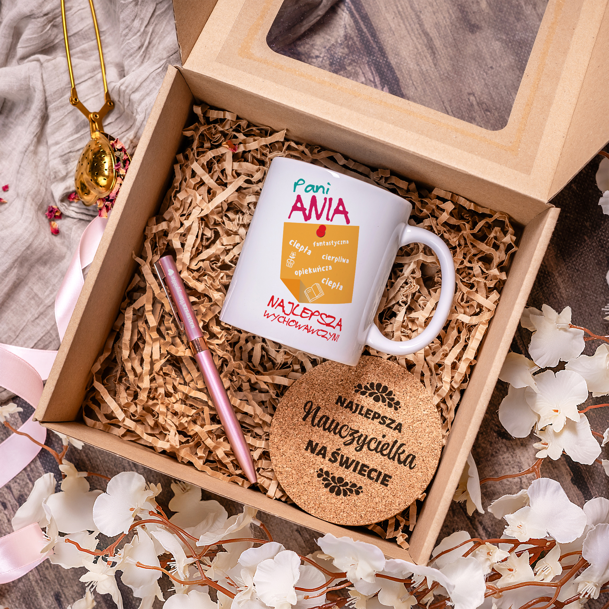 Zestaw dla Nauczyciela - Kubek z Różowym Długopisem i Podkładką Na Dzień Nauczyciela-  Najlepsza Nauczycielka