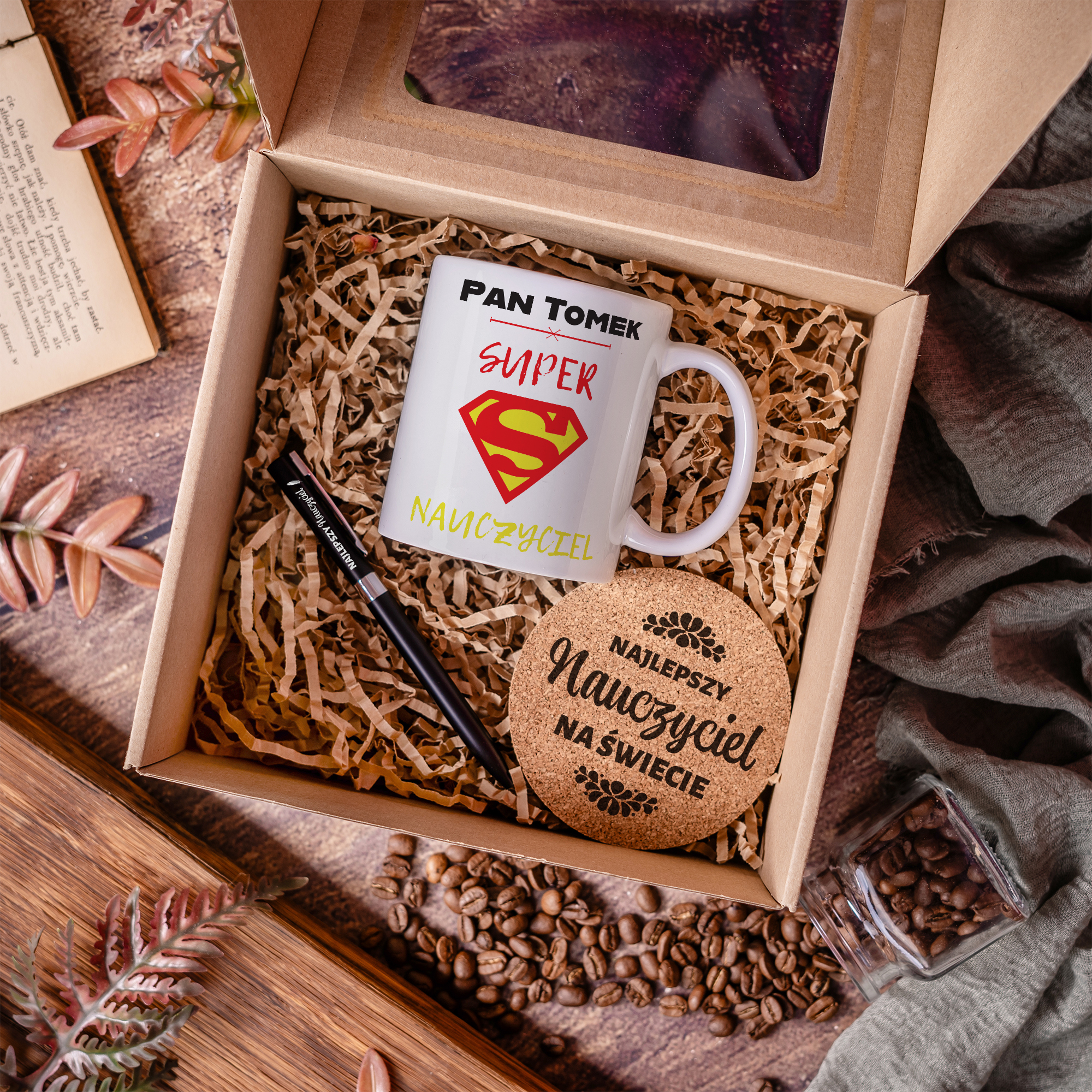 Zestaw dla Nauczyciela - Kubek z Czarnym Długopisem i Podkładką Na Dzień Nauczyciela-  Super Nauczyciel