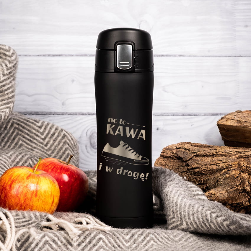 Kubek termiczny z grawerem dla podróżnika czarny