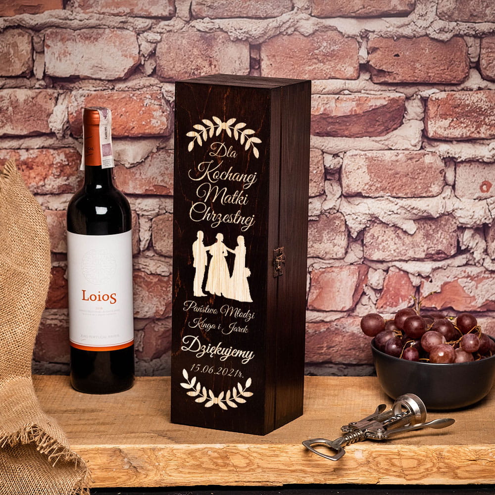 Skrzynka na wino z grawerem dla matki chrzestnej zamykana