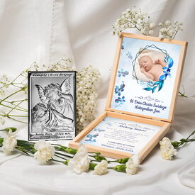 Srebrny obrazek na chrzest w drewnianym pudełku
