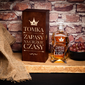 Karafka w skrzynce dla promotora