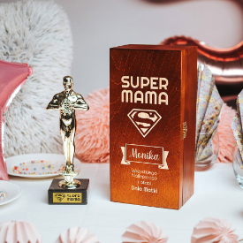 statuetka w skrzynce, prezent dla teściowej